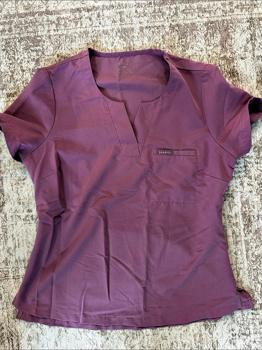 Jaanuu Rhena Essential 1-Pocket Scrub Top pink/Purple Medium